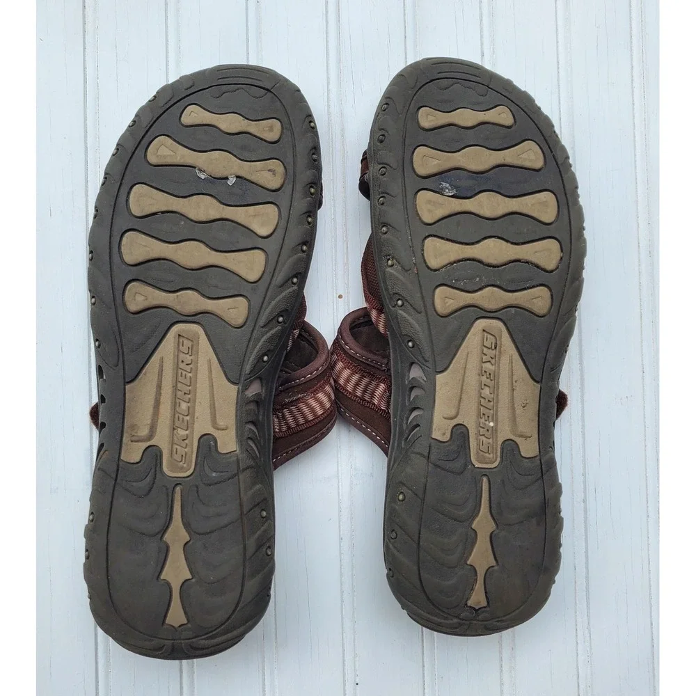 Skechers Reggae Brown Strappy Toe Loop Sandals Womens Size 9 Hiking Slides